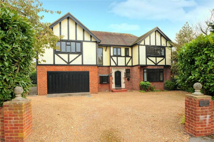 4 Bedroom Detached House To Rent In Kingswood Rise, Englefield Green, Egham, Surrey, TW20