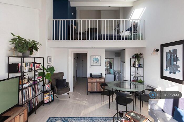 1 Bedroom Flat To Rent In Lexington Building, London, E3