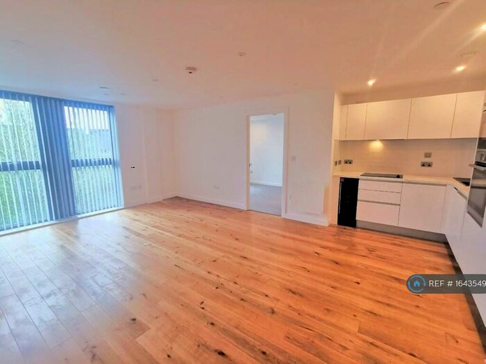 2 Bedroom Flat To Rent In Communication Row, Birmingham, B15