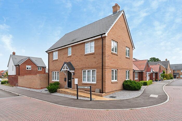 3 Bedroom Detached House For Sale In Snowdrop Way, Wimblington, March, PE15