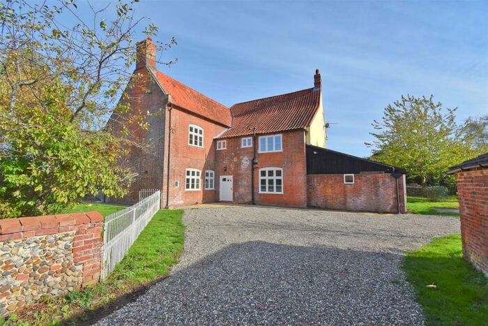 6 Bedroom Detached House To Rent In The Street, Barney, Fakenham, NR21