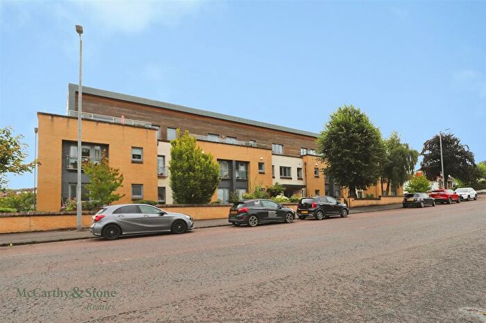 2 Bedroom Flat For Sale In The Fairways, Clarkston Road, Glasgow, G44