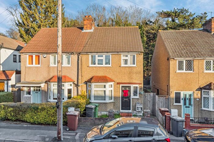 3 Bedroom Semi Detached House For Sale In Bendysh Road, Bushey, WD23