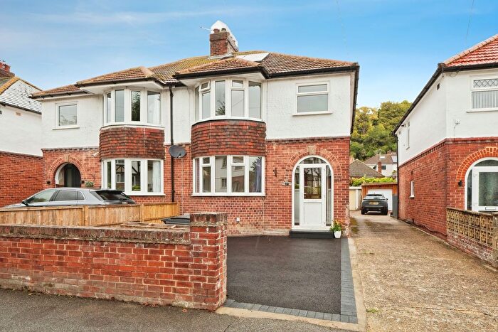 3 Bedroom Semi Detached House For Sale In Elms Vale Road, Dover, Kent, CT17