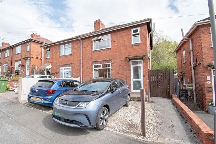 3 Bedroom Semi-detached House For Sale In Greenhill Avenue, Ripley, DE5