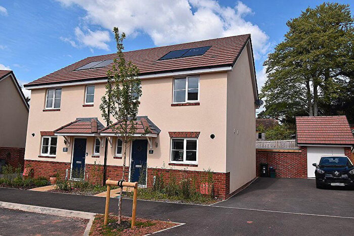 3 Bedroom Semi Detached House For Sale In Rowland Way, Alphington, Exeter, EX2