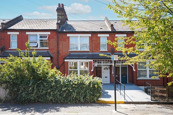 2 Bedroom Maisonette For Sale In Auckland Hill, London, SE27