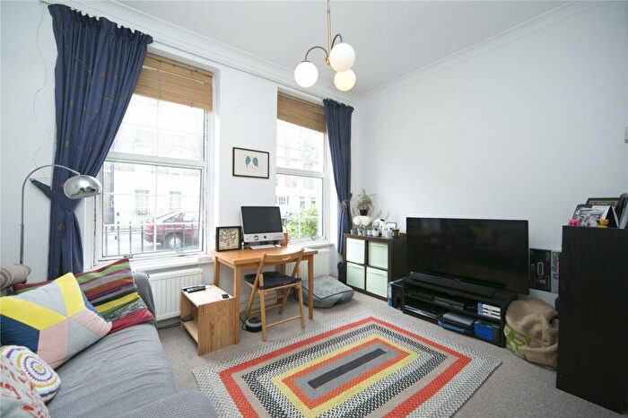 1 Bedroom Flat To Rent In Royal College Street, Camden, NW1