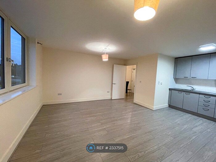 1 Bedroom Flat To Rent In Alencon Link, Basingstoke, RG21