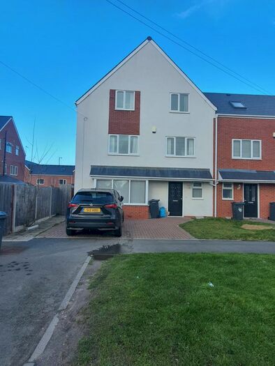 5 Bedroom End Of Terrace House To Rent In Ipstones Avenue, Stechford, B33