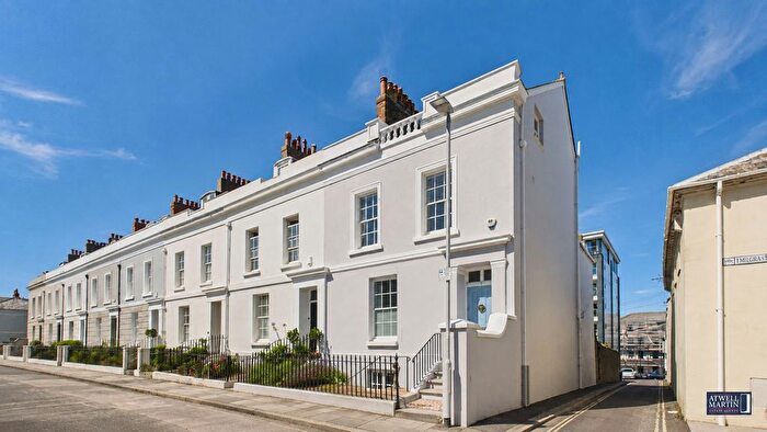 5 Bedroom End Of Terrace House For Sale In Alfred Street, Plymouth, PL1