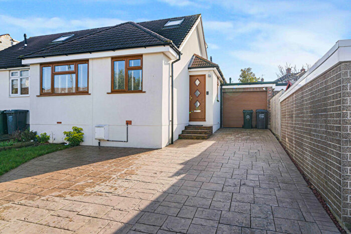 3 Bedroom Semi-Detached Bungalow For Sale In Wilmot Road, Dartford, DA1