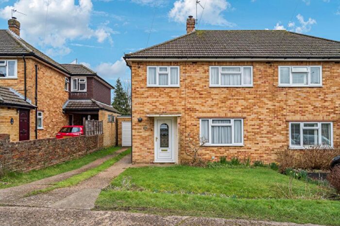 3 Bedroom Semi Detached House For Sale In Pomeroy Close, Amersham, HP7