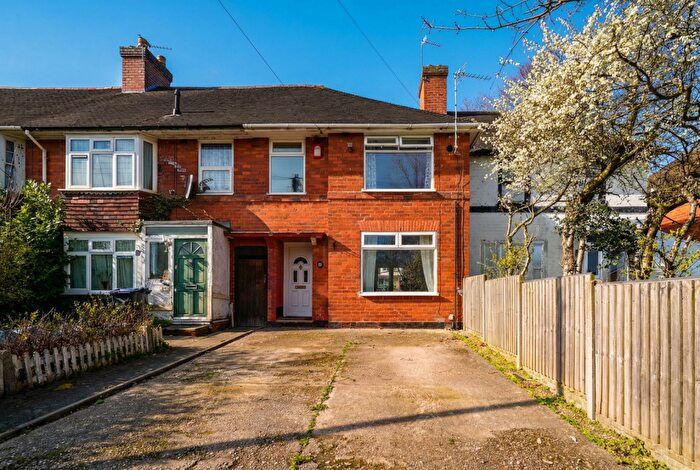 3 Bedroom Terraced House For Sale In Redstone Farm Road, Hal Green, B28