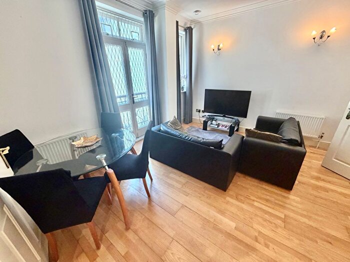 2 Bedroom Flat To Rent In Enford Street, W1H