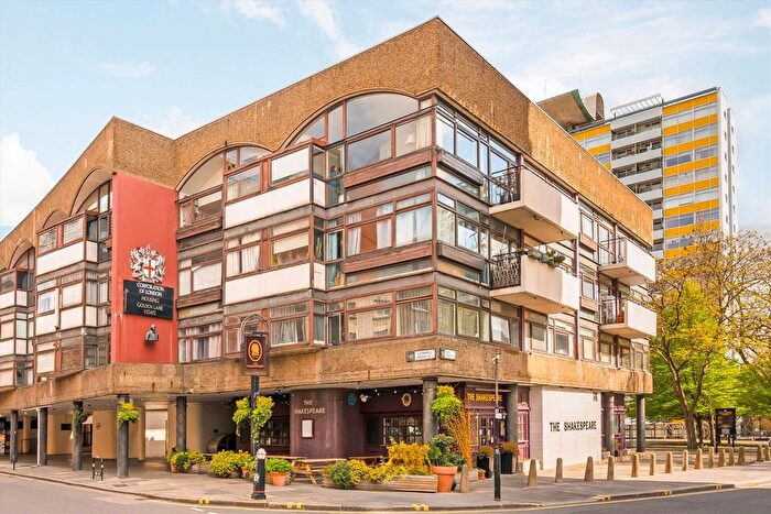 Studio To Rent In Golden Lane Estate, City Of London, EC1Y