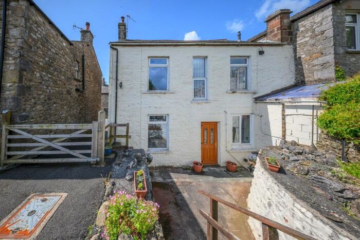 4 Bedroom Semi-Detached House For Sale In New Road, Ingleton, LA6