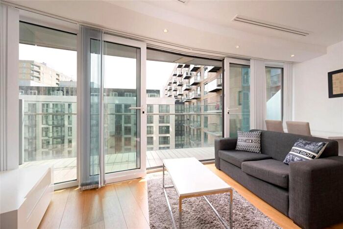Flat To Rent In Arena Tower, Canary Wharf, E14