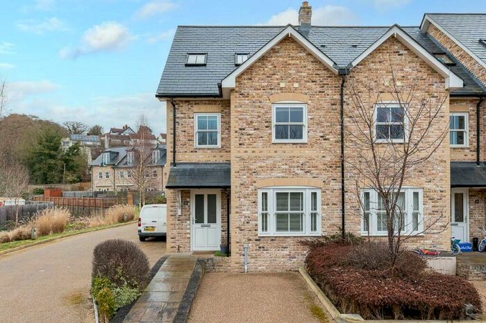 4 Bedroom Semi-Detached House To Rent In Willow Bough Yard, Hertford, Hertfordshire, SG14