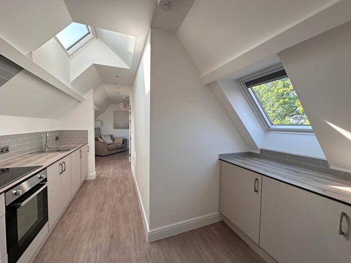 1 Bedroom Flat To Rent In Penthouse, Manor Road, DE23