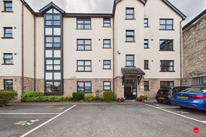 2 Bedroom Apartment To Rent In Sandes Court, Sandes Avenue, Kendal, LA9