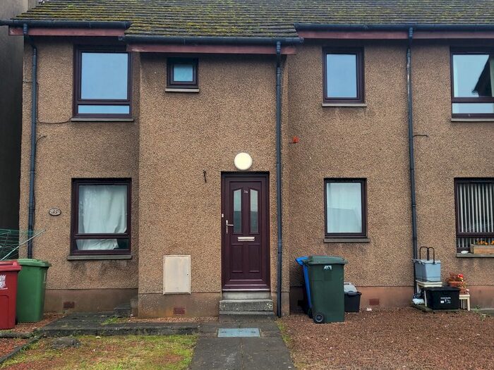 2 Bedroom Flat To Rent In Towers Court, Falkirk, FK2