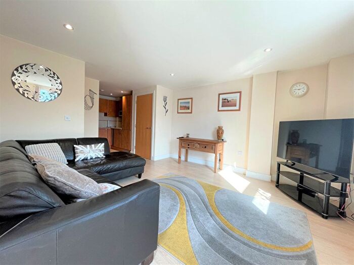 1 Bedroom Flat To Rent In Altamar, Kings Road, Swansea, SA1