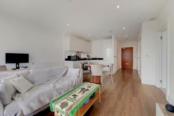 1 Bedroom Flat To Rent In Compton House, Woolwich Riverside, London, SE18