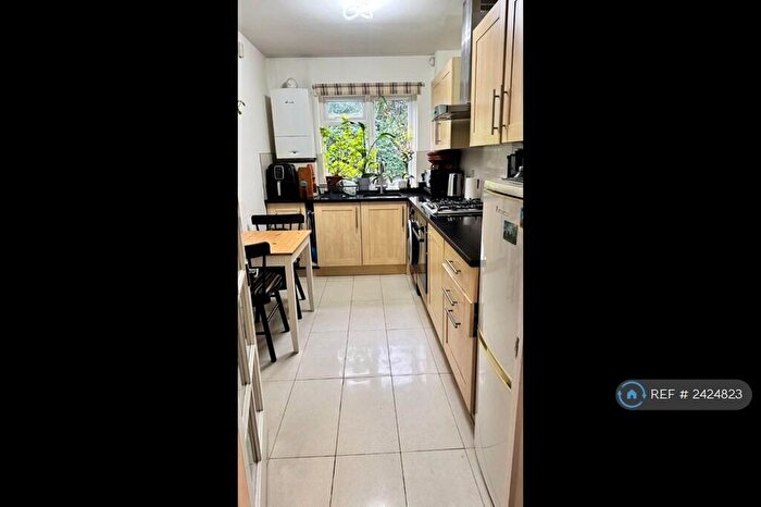 1 Bedroom Maisonette To Rent In Whisperwood Close, Harrow, HA3