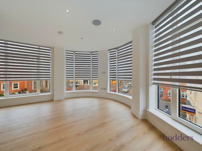 1 Bedroom Apartment To Rent In Surrey, KT16