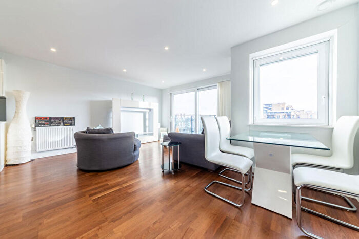 1 Bedroom Flat To Rent In Cornmill House, London, SE8