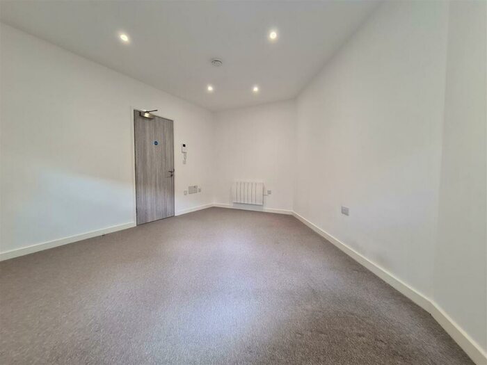 Flat To Rent In Flat, Pavilion Chambers, St. Neots, PE19