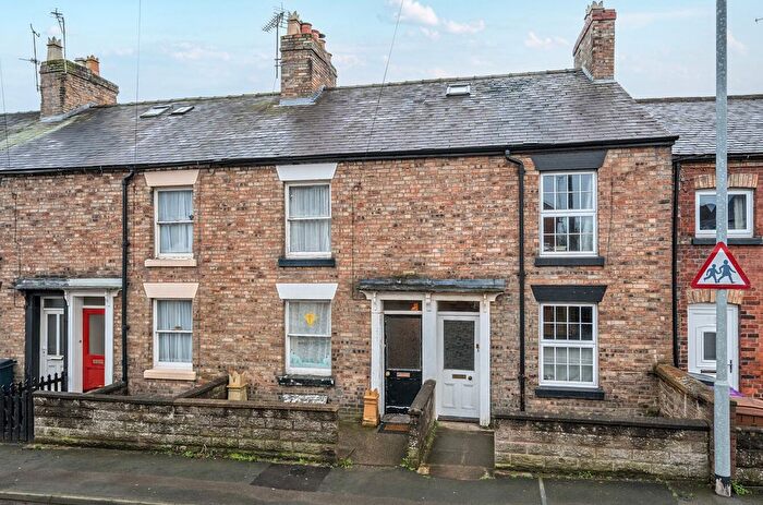 2 Bedroom Terraced House For Sale In Castle Street, Oswestry, Shropshire, SY11