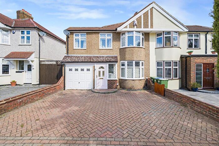 4 Bedroom Semi Detached House For Sale In Gloucester Avenue, Sidcup, DA15