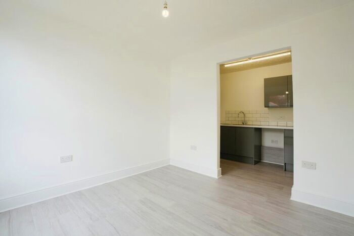 2 Bedroom Flat For Sale In Dennison Road, Bodmin, Cornwall, PL31