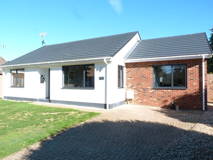 3 Bedroom Detached House For Sale In The Paddocks, Broadstairs, CT10