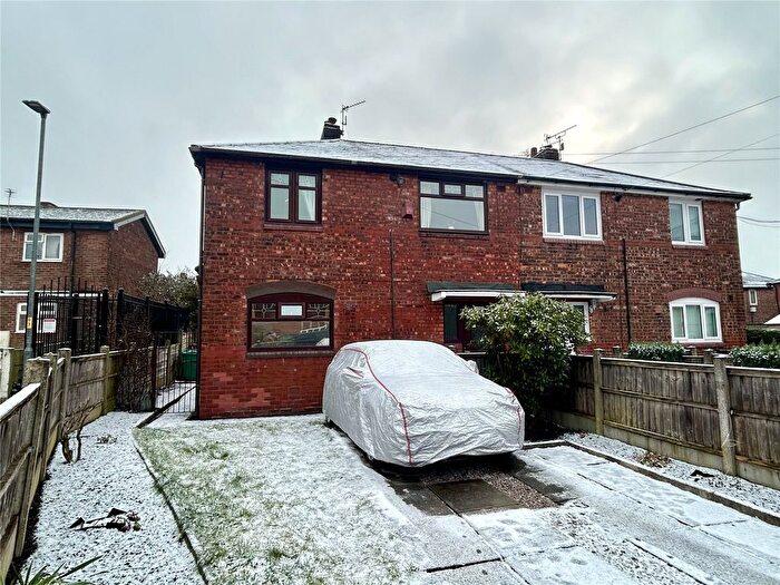 3 Bedroom Semi-Detached House For Sale In Finsbury Avenue, Manchester, Greater Manchester, M40