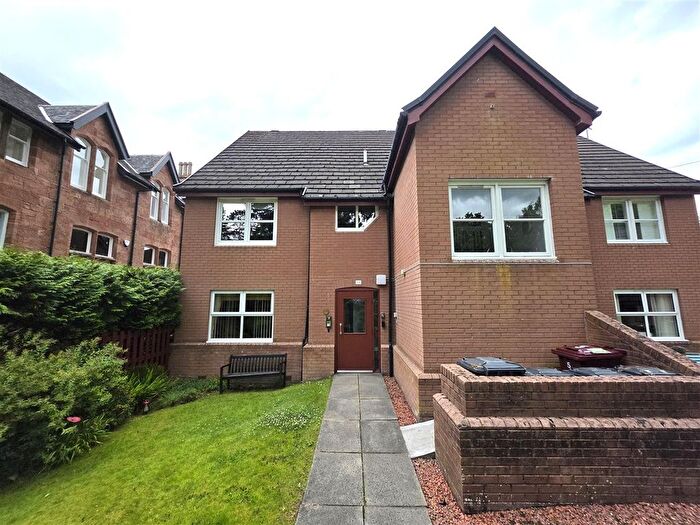 2 Bedroom Flat To Rent In Elmwood Court, Bothwell, G71