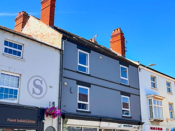 2 Bedroom Flat To Rent In Leicester Road, Loughborough, Leicestershire, LE11