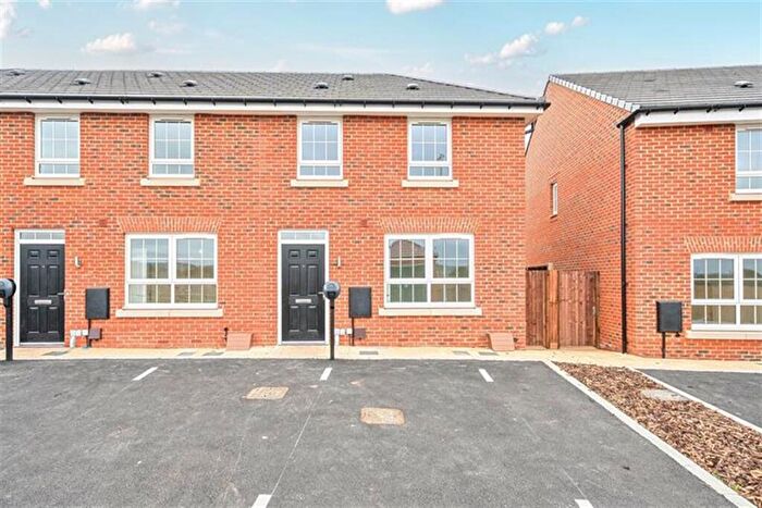 3 Bedroom Terraced House To Rent In Bedroom Terraced House In Palladium Road, Aylesford, ME20