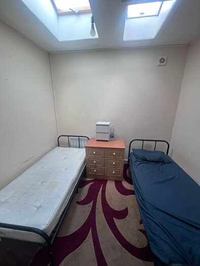 Studio To Rent In High Road Ilford, IG1