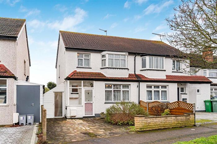 3 Bedroom Semi Detached House For Sale In Byron Gardens, Sutton, SM1