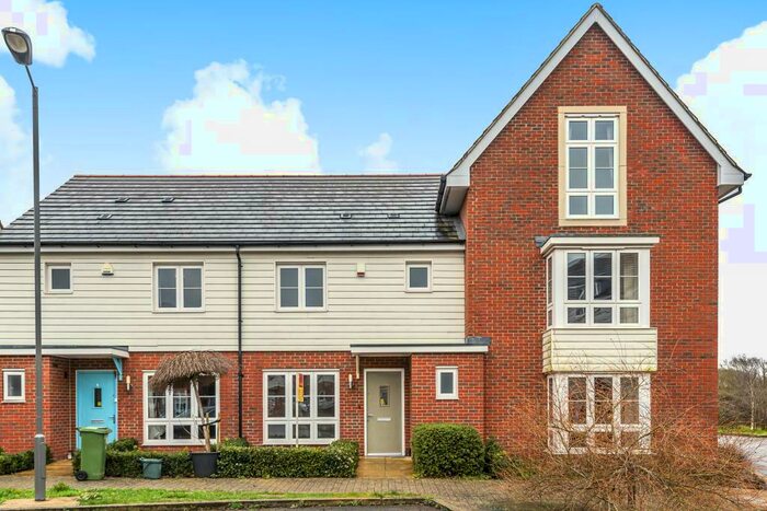 3 Bedroom Terraced House To Rent In Avalon Street, Aylesbury, HP18