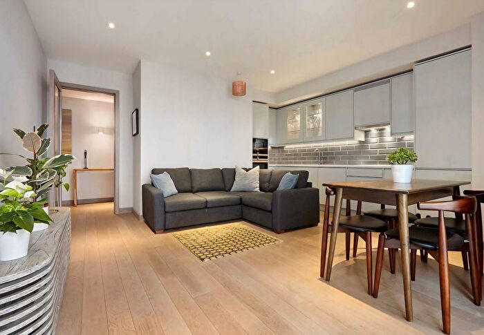 1 Bedroom Flat For Sale In Cummings House, Chivers Passage, SW18