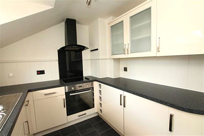 1 Bedroom Flat To Rent In Nicholson Court, HU16