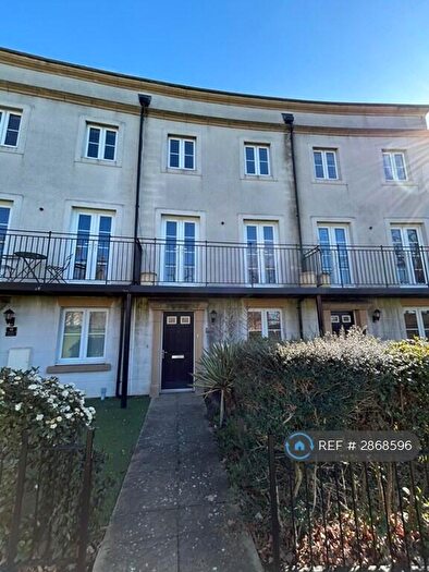 4 Bedroom Detached House To Rent In Borders Crescent, Loughton, IG10