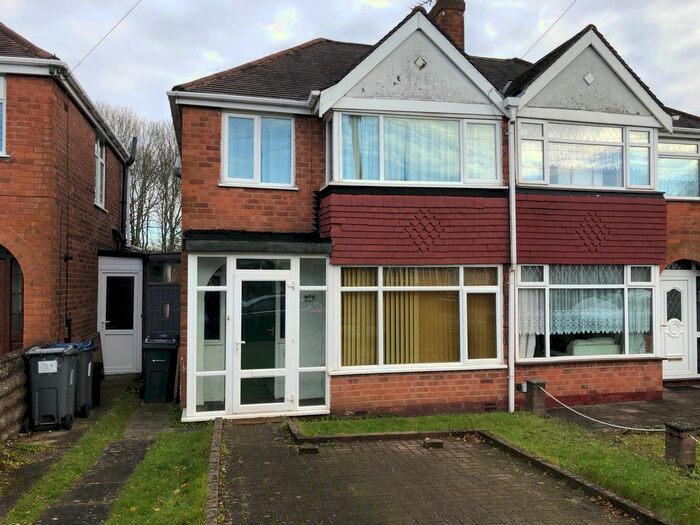 3 Bedroom Semi-Detached House To Rent In Cardington Avenue, Great Barr, Birmingham, West Midlands, B42
