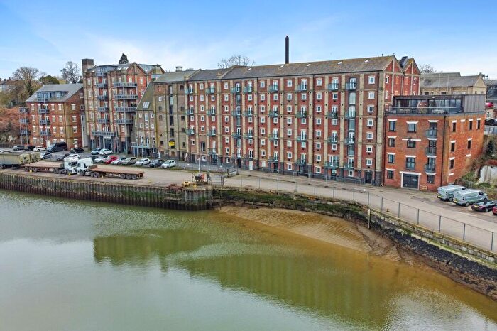 1 Bedroom Apartment For Sale In High Street, Mistley, CO11