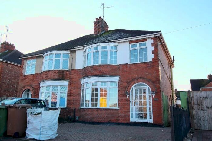 3 Bedroom Semi-Detached House To Rent In Lincoln Road, Peterborough, PE4