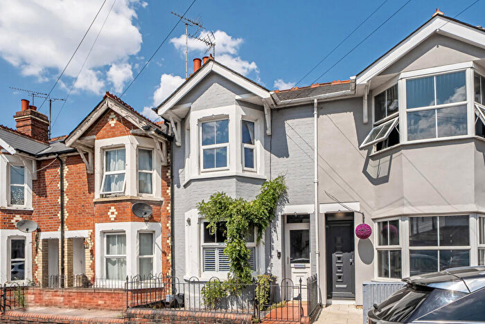 3 Bedroom Terraced House For Sale In Winchester Road, Reading, Berkshire, RG2